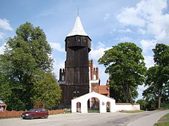 Kościół pw. św. Jerzego i św. Anny w Radostowie.Fot. Romek. Źródło: Commons Wikimedia [12.11.2013]